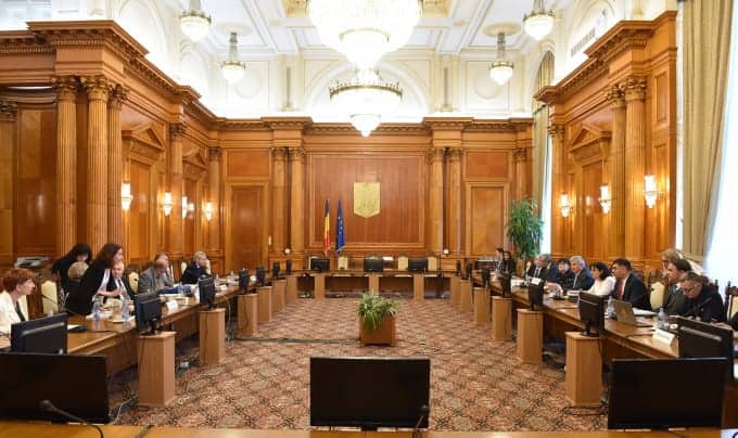 Comisia de la Venetia, nemultumita de abuzul de ordonante si de subminarea justitiei