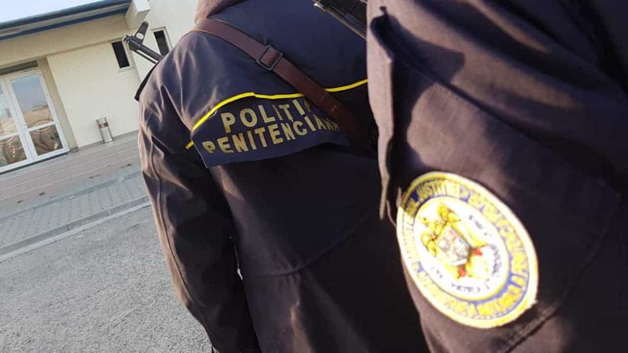 ANP propune modificări la uniforma polițiștilor de penitenciare
