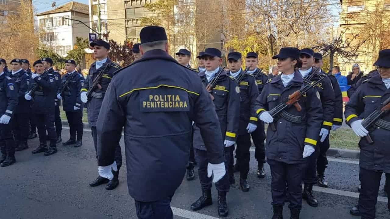 Consultare | Specificații tehnice pentru uniforma polițiștilor de penitenciare