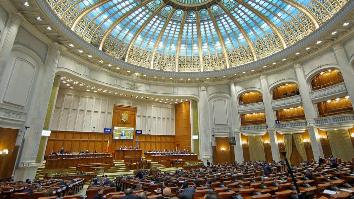 Parlament, proiect privind pandemia cu noi restrangeri temporare ale drepturilor polițiștilor de penitenciare