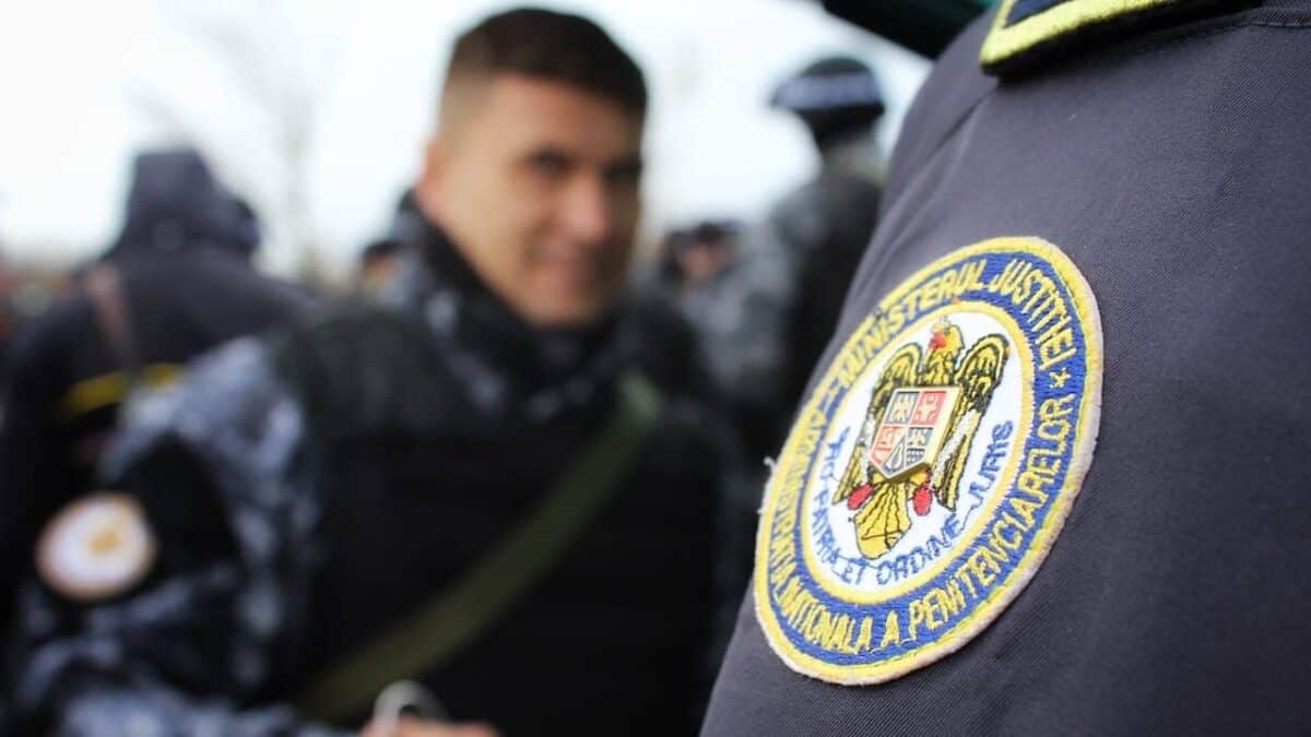 ANP despre achiziția de echipament și uniforme pentru polițiștii de penitenciare
