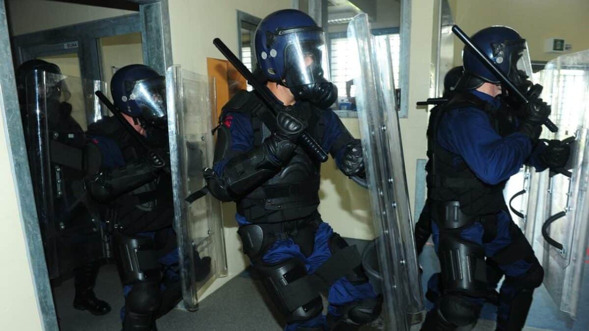 Dotarea echipei operative speciale din penitenciare...