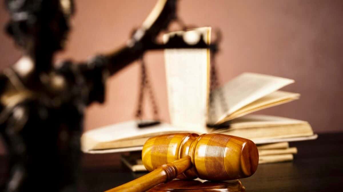 Prevedere ilegală referitoare la salarizarea polițiștilor de penitenciare anulată de Înalta Curte de Casație și Justiție