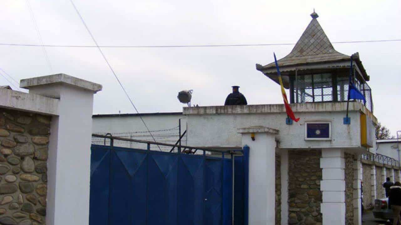 Zona crepusculară la Penitenciarul Târgu Jiu