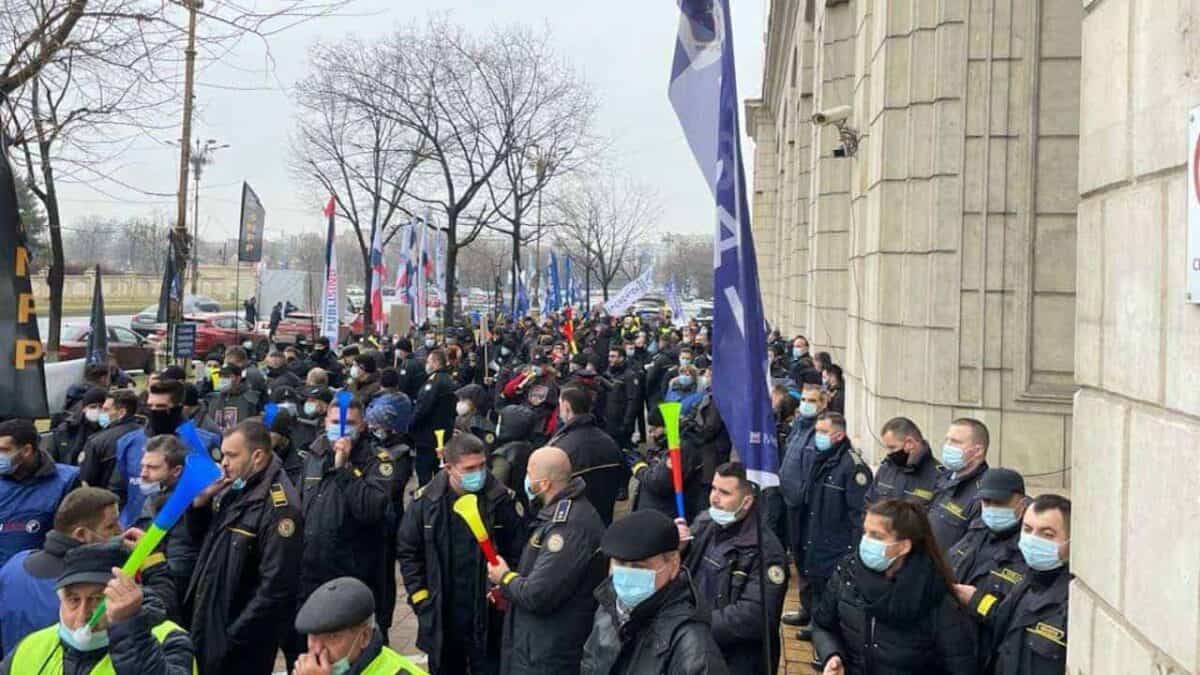 Protestele continuă! 22 februarie – Ministerul Justiției. 25 februarie – penitenciarele Aiud, Gherla și Miercurea Ciuc