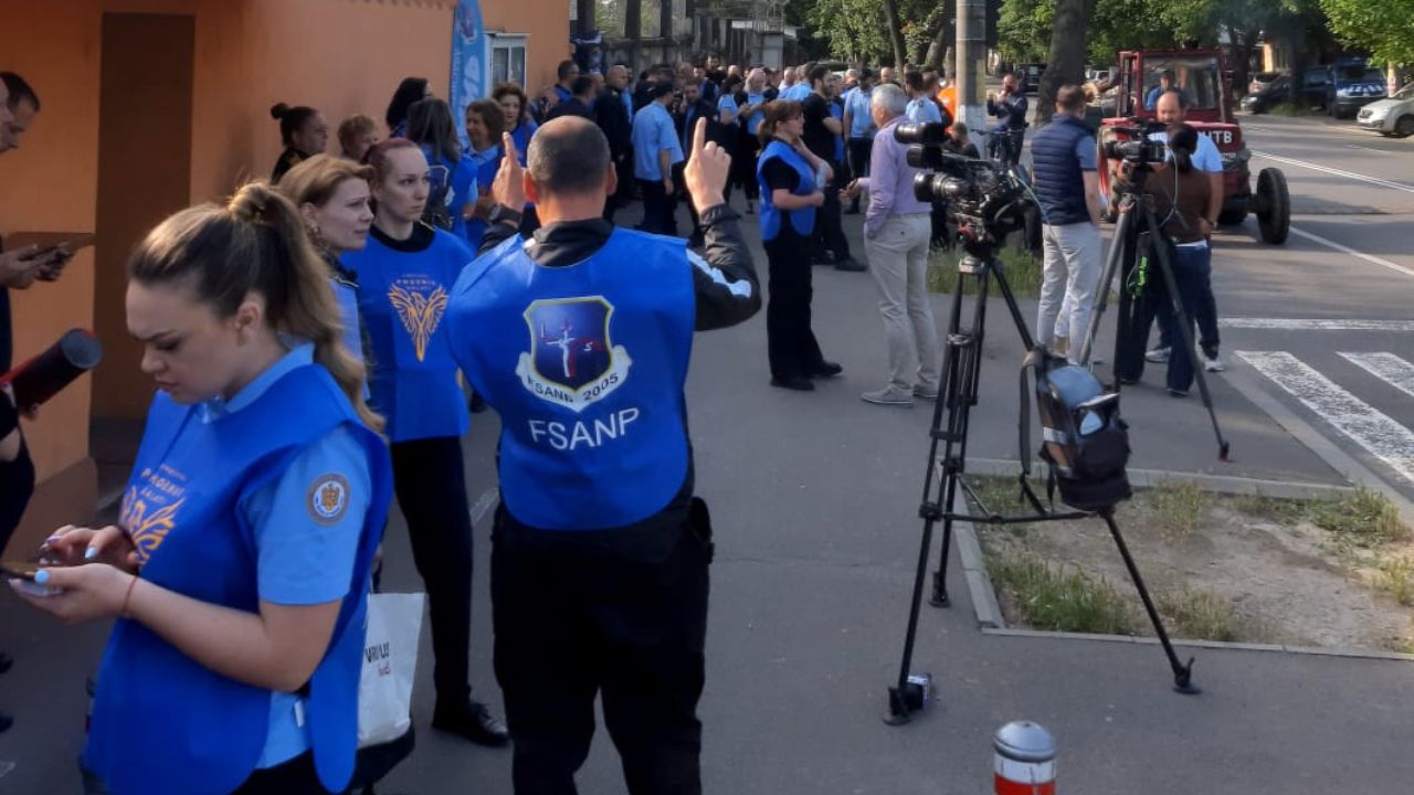 Penitenciarele s-au blocat! Este începutul. Să vină politicienii să-și păzească deținuții!